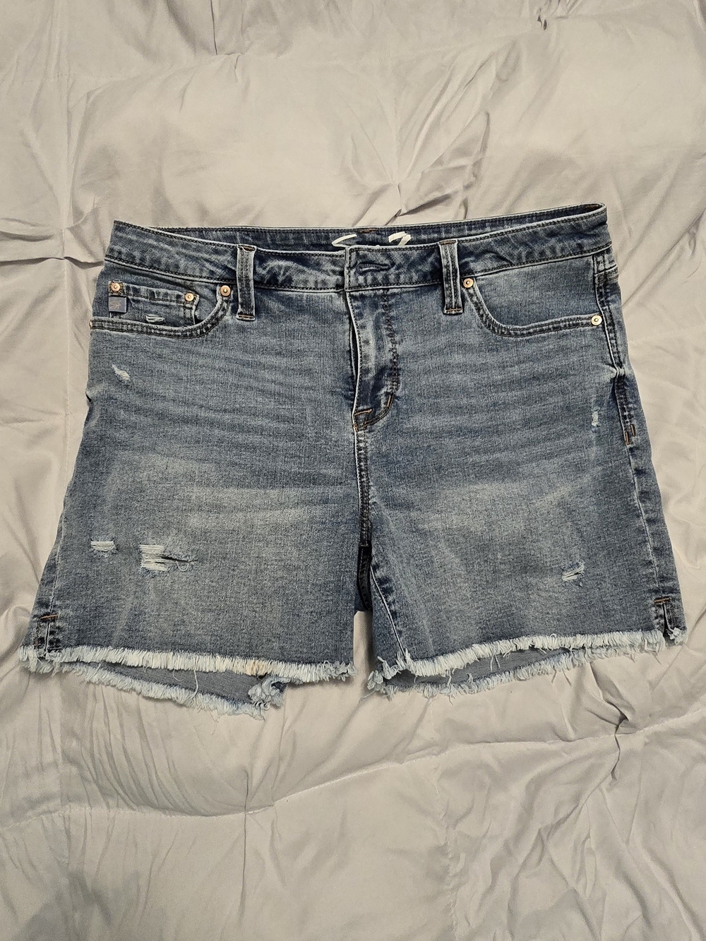 Seven7 Women's Lightwashed Blue Distressed Denim Shorts